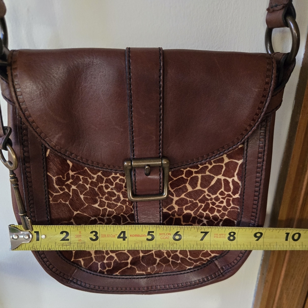 🦒 SPRING TREND ALERT: The Neutral Animal Print 🦒crossbody fossil bag - Picture 10 of 11